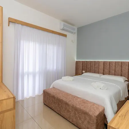 Comfort 3* Szkodra